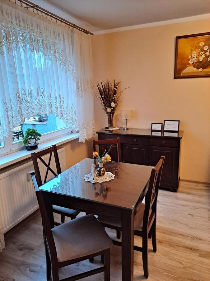 Monica Apartment Jelenia Gora Bagian luar foto