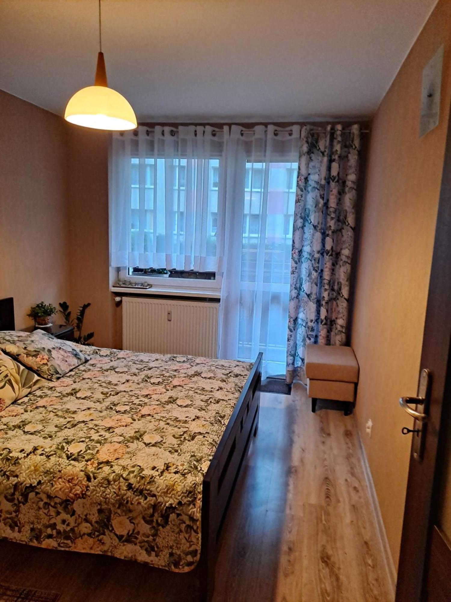 Monica Apartment Jelenia Gora Bagian luar foto
